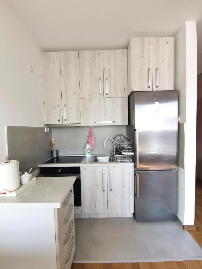 Apartamento Stan Na Dan M Novi Sad Exterior foto