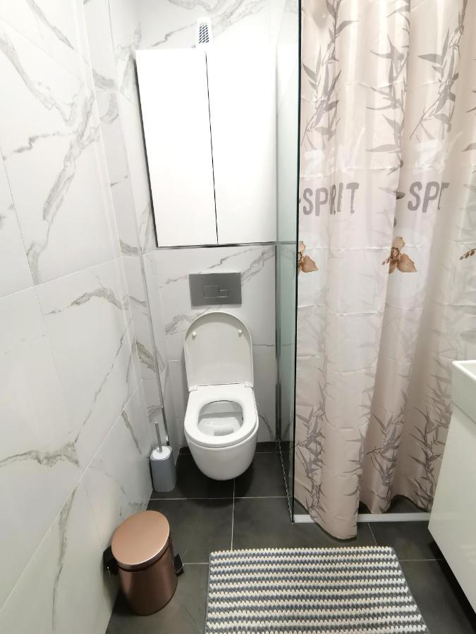 Apartamento Stan Na Dan M Novi Sad Exterior foto
