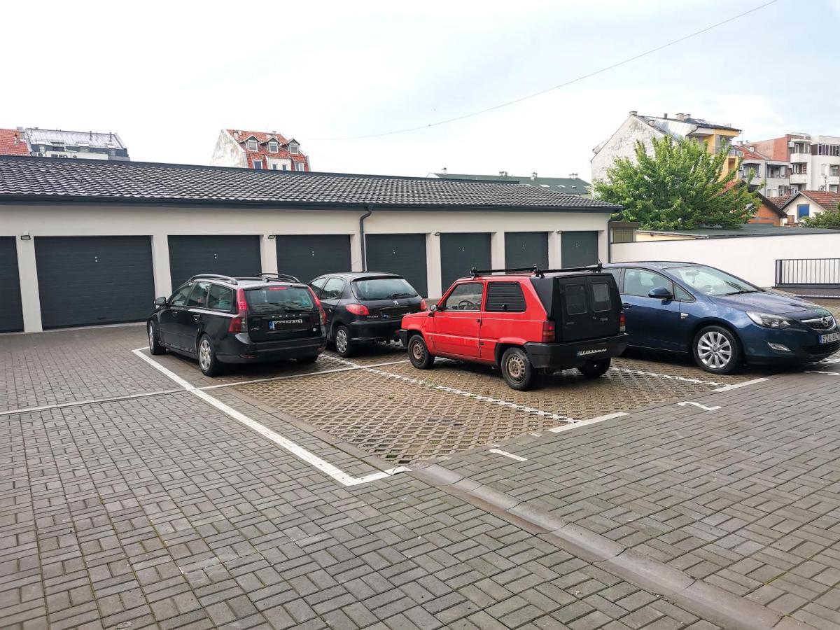 Apartamento Stan Na Dan M Novi Sad Exterior foto