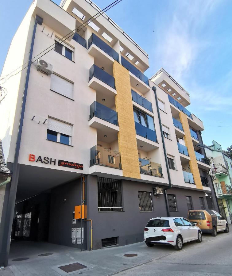 Apartamento Stan Na Dan M Novi Sad Exterior foto