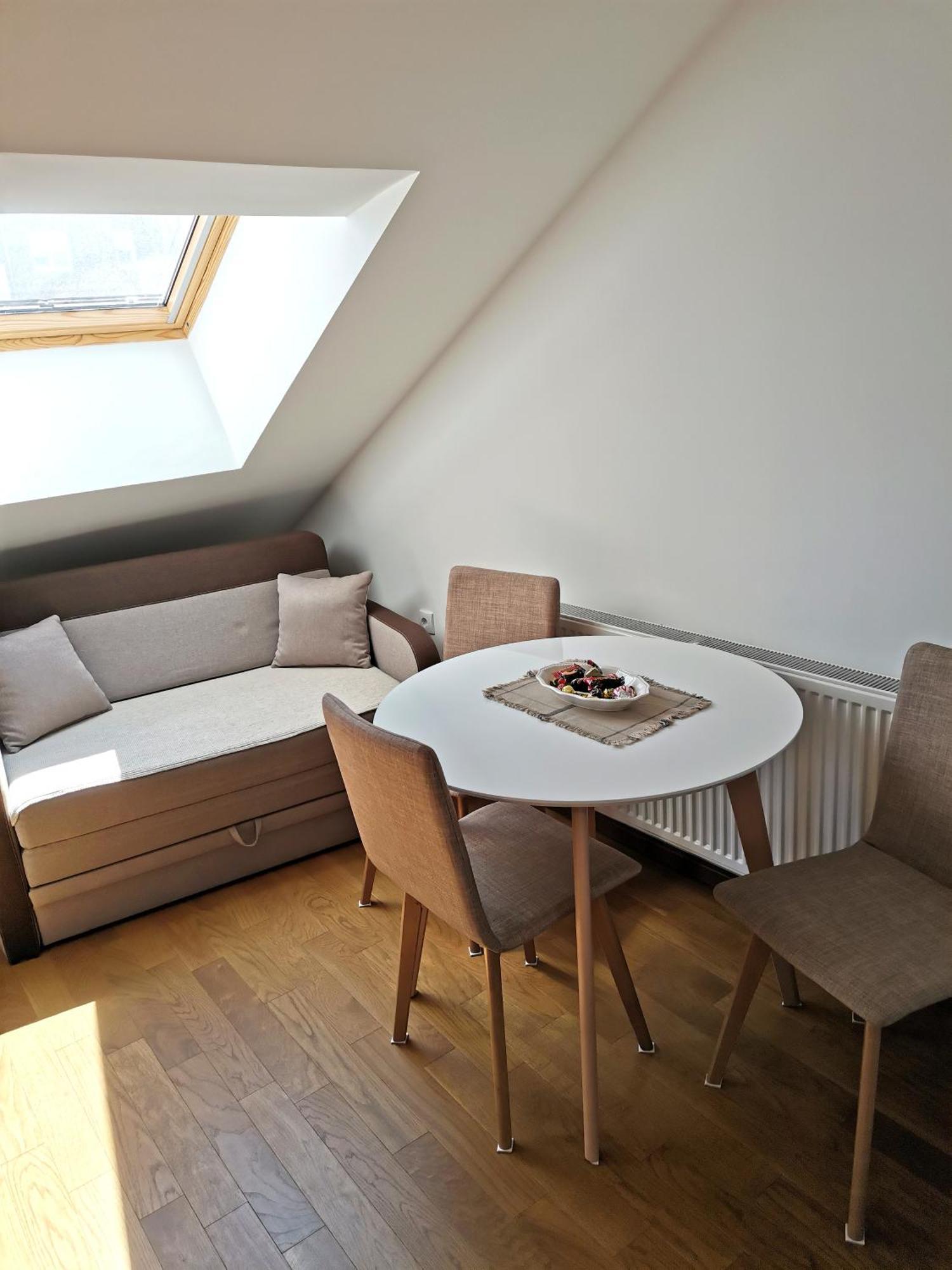 Apartamento Stan Na Dan M Novi Sad Exterior foto