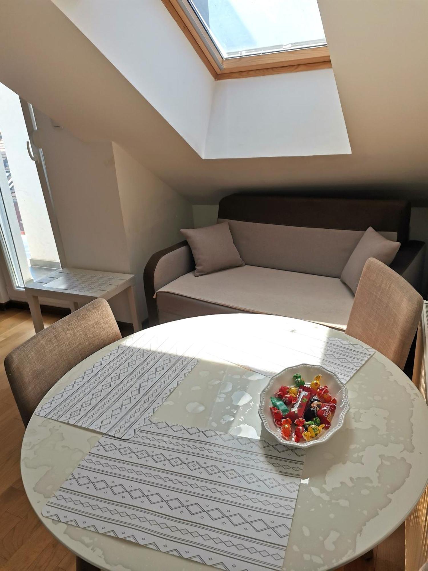 Apartamento Stan Na Dan M Novi Sad Exterior foto